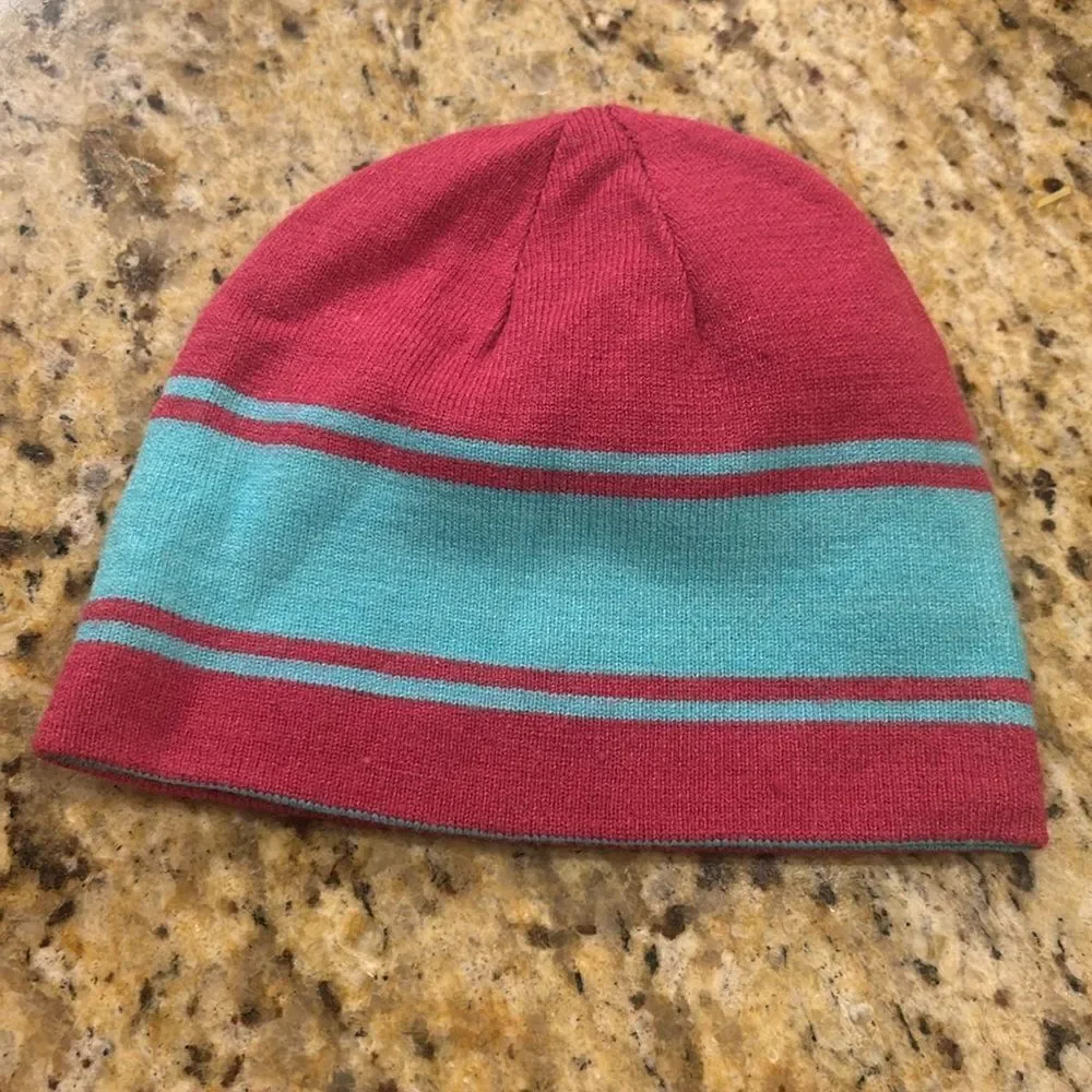 Burton reversible toddler winter hat ❄️